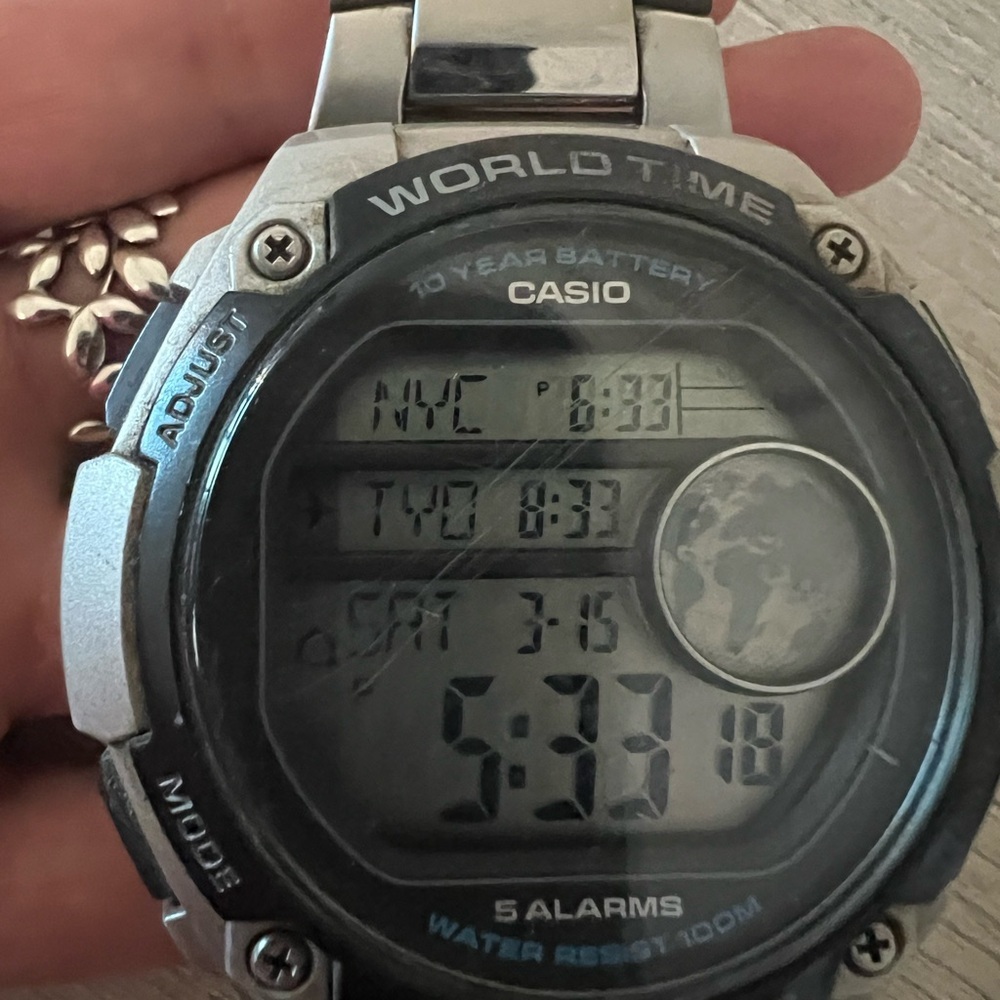 Casio Silver Digital Watch - Picture 3 of 6